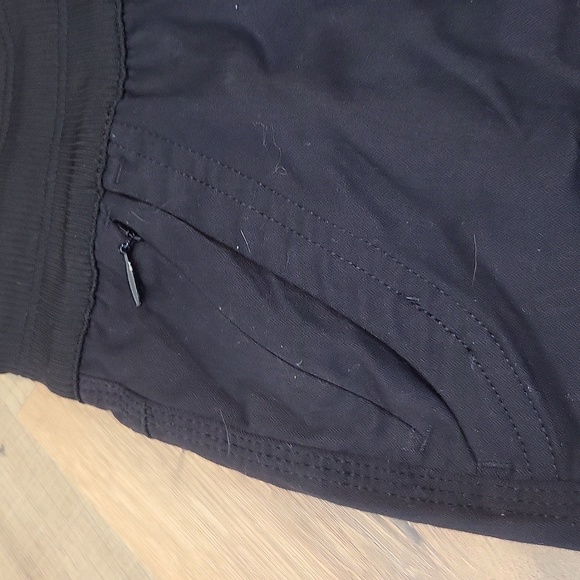 THE NORTH FACE Black Aprodite 2.0 Capris - Picture 5 of 16